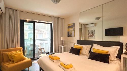 Cannes City Centre Apartment | Studio Victoria 200 m Carlton Hotel & Croisette