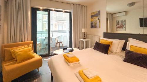 Cannes City Centre Apartment | Studio Victoria 200 m Carlton Hotel & Croisette