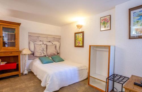 Bormes-Les-Mimosas Apartment | Studio Village de Bormes les Mimosas by Interhome