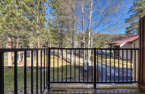 Truckee House | Studio w/Kitchen 2nd Floor #213 at Donner Lake Village