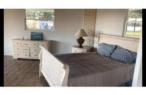 Tavares Apartment | Studio w/ Lakeview within an Equestrian Center 30' from Orlando