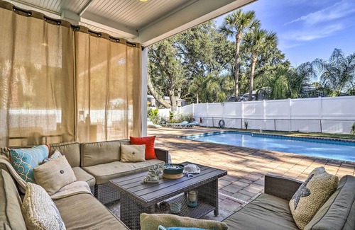 Northside Apartment | Studio w/Pool & Gas Grill < 1 Mi to River