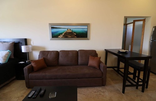 La Ventana Condo | Studio w/private rooftop terrace - Club Cerralvo