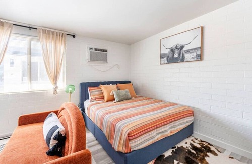Riverside Apartment | Studio+Wifi+TV+Free Parking