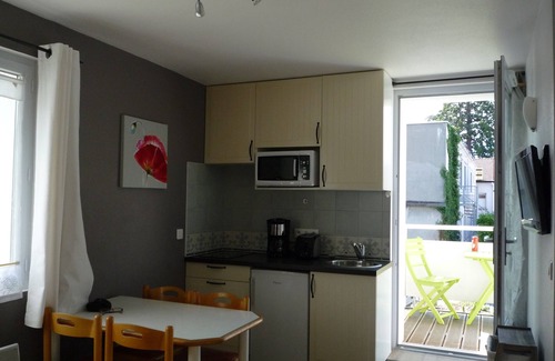 Thonon-les-Bains Apartment | Studio with balcony in the center of Thonon, near the thermal baths, 2 people