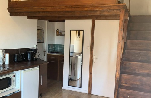 Noailles Apartment | Studio with balcony in the heart of the old town (& 3min walk from the old port)