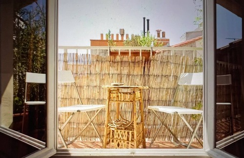 Noailles Apartment | Studio with balcony in the heart of the old town (& 3min walk from the old port)
