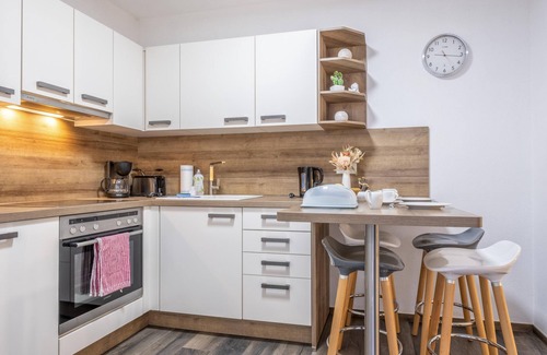 Woergl Apartment | Studio with garden terrace close to the ski bus