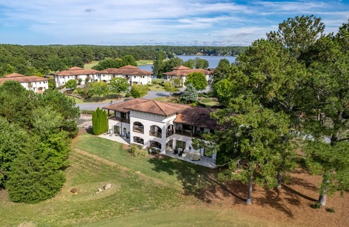 Lake Oconee Apartment | Studio with Golf Course Views