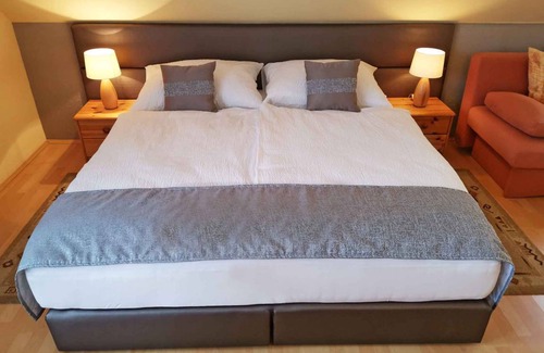 Buk Apartment | Studio with internet and air conditioning