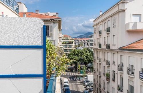 Gambetta Apartment | Studio with large terrace sea view 4th floor