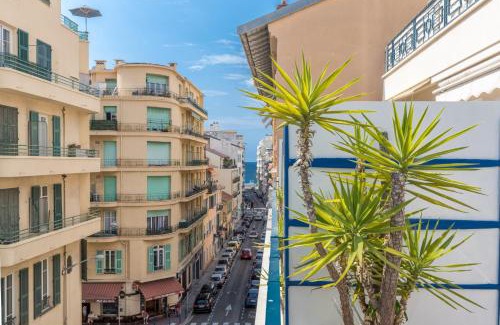 Gambetta Apartment | Studio with large terrace sea view 4th floor