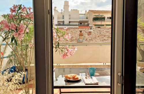 Gambetta Apartment | Studio with large terrace sea view 4th floor