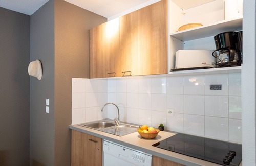Saumur House | Studio with linen package in the Loire
