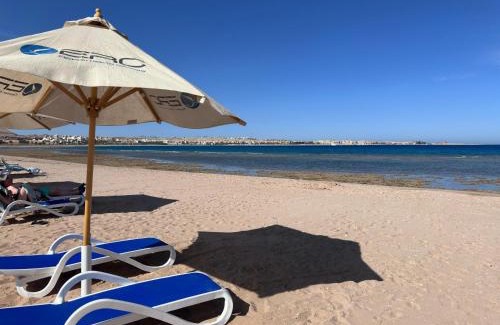 Sahl Hasheeh Apartment | Studio with Pool View C106 -Al Saraya Sahl Hasheesh by Peaks