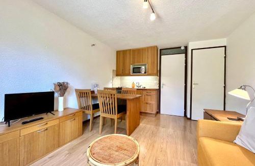 Demi-Quartier Apartment | Studio with south facing terrace in Demi-Quartier