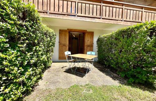 Demi-Quartier Apartment | Studio with south facing terrace in Demi-Quartier
