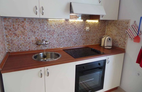 Sveti Juraj Apartment | Studio with terrace and barbecue facilities