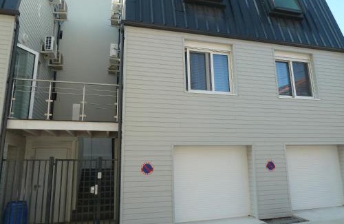 Bois Clos d'Orleans Apartment | Studios Albri