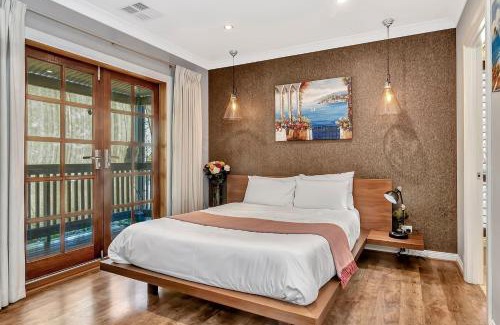 McLaren Vale House | Stump Hill Estate - A Unique Stay with Mini Golf