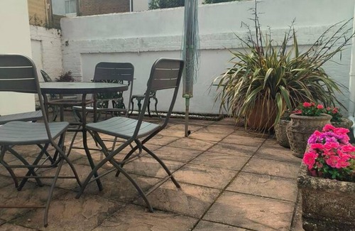 Southsea Apartment | Stunning 1-bed Apartment in Southsea
