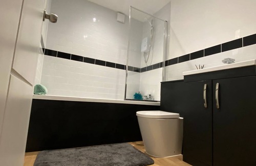 Bracknell Apartment | Stunning 1-bed Apartment in Bracknell