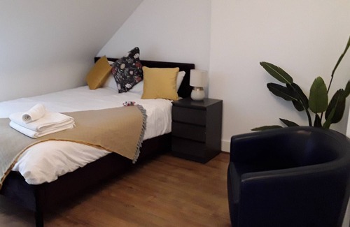 Forest Gate Apartment | Stunning 1-Bed Apartment in London