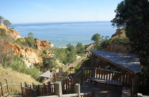 Pata de Baixo Apartment | Stunning 1-bed Apartment in Olhos de Agua