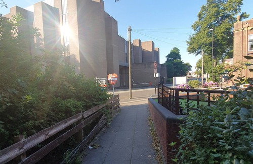 Walsall Apartment | Stunning 1-bed Apartment in Walsall