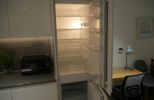 Docklands Apartment | Stunning 1-Bed Apartment in London