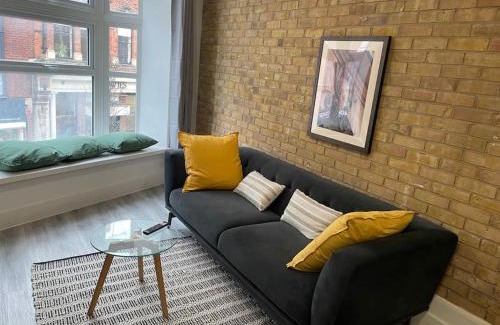 Woking Apartment | Stunning 1 bed central flat