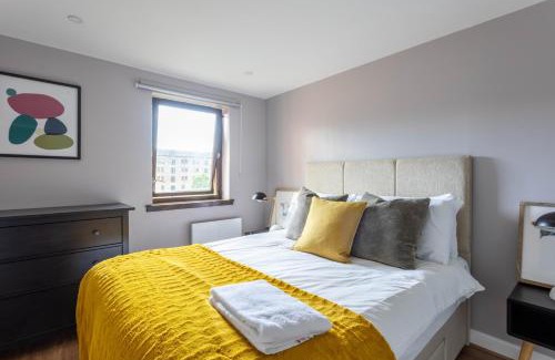 East End Apartment | Stunning 1 Bed Merchant City Apartment with Parking