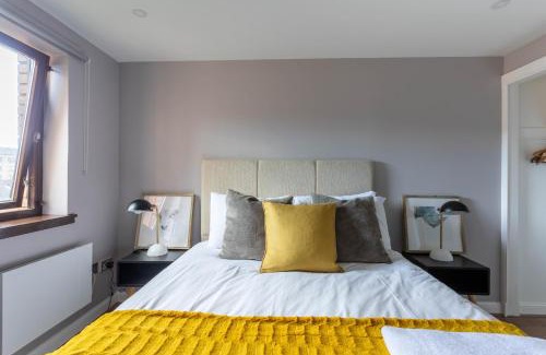 East End Apartment | Stunning 1 Bed Merchant City Apartment with Parking