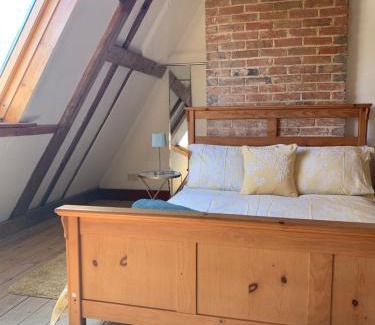 Hythe Apartment | Stunning 1 bedroom self contained apartment