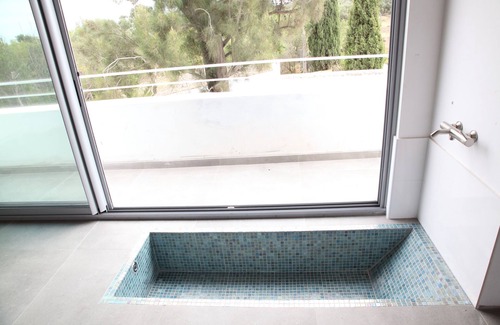 Olhao Villa | Stunning 19th century Villa in Olhao with pool, lush garden, close to beach.