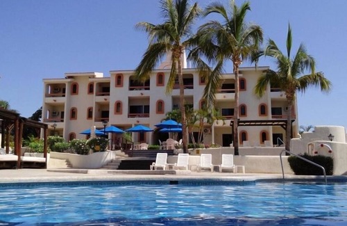 Campo de Golf Fonatur House | Stunning 1BR Suite Steps to Plaza Italia Square