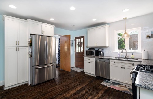 Charlotte House | Stunning 2 bed 1 bath home in Plaza Midwood w/backyard including patio&firepit