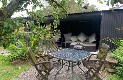 Denbigh House | Stunning 2-Bed Cabin in Nantglyn Denbigh