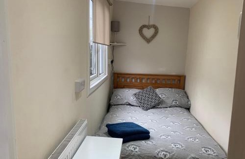 Denbigh House | Stunning 2-Bed Cabin in Nantglyn Denbigh