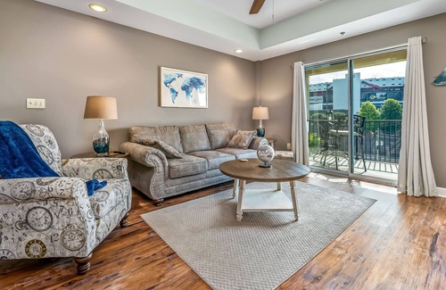 Bluff City House | Stunning 2 bed condo across from BMS!