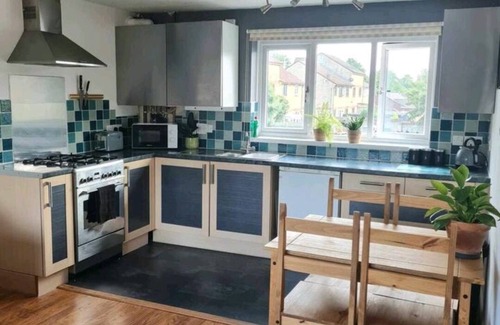 Hewish House | Stunning 2-bed House in Weston-super-mare