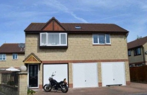 Hewish House | Stunning 2-bed House in Weston-super-mare