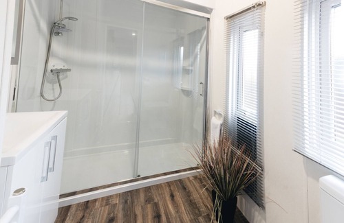 Barmston Cottage | Stunning 2 bed lodge with hot tub - Barmston