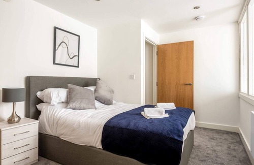 Rotherham Apartment | Stunning 2 Bed Riverside Apartment with Balcony