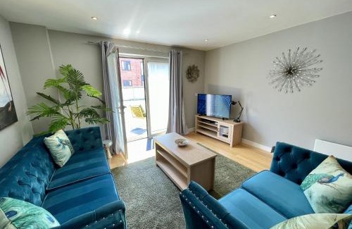 Leamington Spa Apartment | Stunning 2-bed Town Centre Apartment - Hosted by Hutch Lifestyle