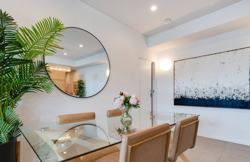 Waterloo Apartment | Stunning 2-Bed with Spacious Balcony Near CBD