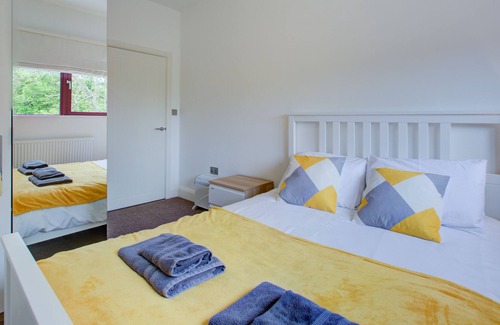 Fareham Apartment | Stunning 2 bedroom Apartment in Fareham with free parking.