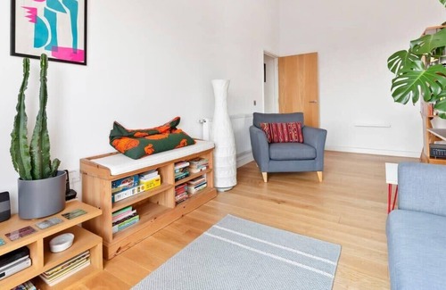 Shacklewell Apartment | Stunning 2 Bedroom Apartment in Dalston