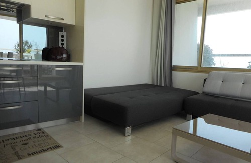 Villeneuve Loubet Beach Apartment | Stunning 2-BR apartment with terrace and parking, sleeps 4, Villeneuve-Loubet Beach