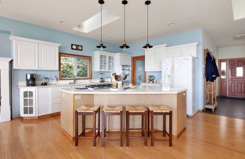 Blaine House | Stunning 2600sf waterfront home with spetacular views